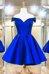 Mode Off The Shoulder Royal Blue Satin Homecoming Kleider