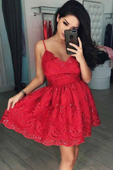 A-Line V-Neck Short Red Tulle Homecoming Dress with Appliques Beading