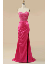 Meerjungfrau/Trompete Ballkleider Empire-Kleid Formelle Hochzeit Party Sweep/Pinsel Zug Ärmellos Herzausschnitt Satin mit Applikationen