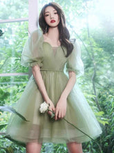 Vestido de fiesta de tul verde claro hasta la rodilla con hombros descubiertos, vestido de graduación, vestido verde de regreso a casa