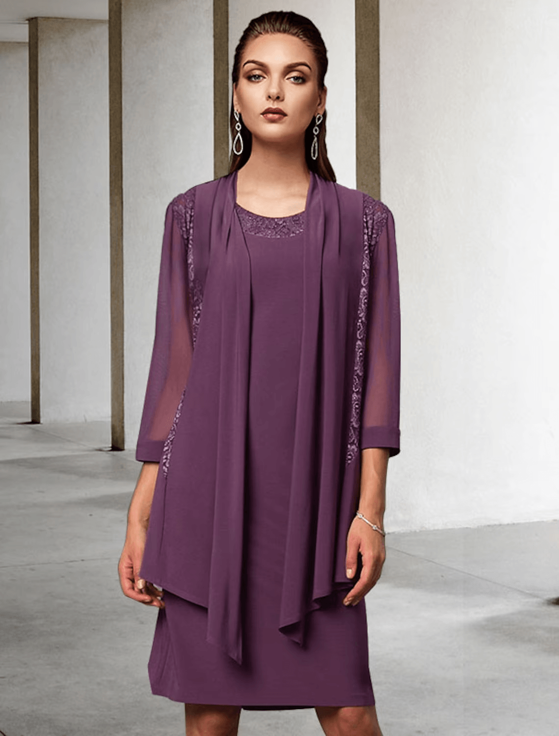 sleeveless knee length mother of the bride dresses Lavetir Sheath/Column Scoop Sleeveless Knee-Length Mother of the Bride Dresses with Applique & Cape 2026