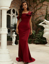 Meerjungfrau / Trompete Abendkleid Sexy Kleid Formeller Hochzeitsgast Sweep / Pinsel Zug Ärmellos Ein Schulter Polyester mit Rüschen