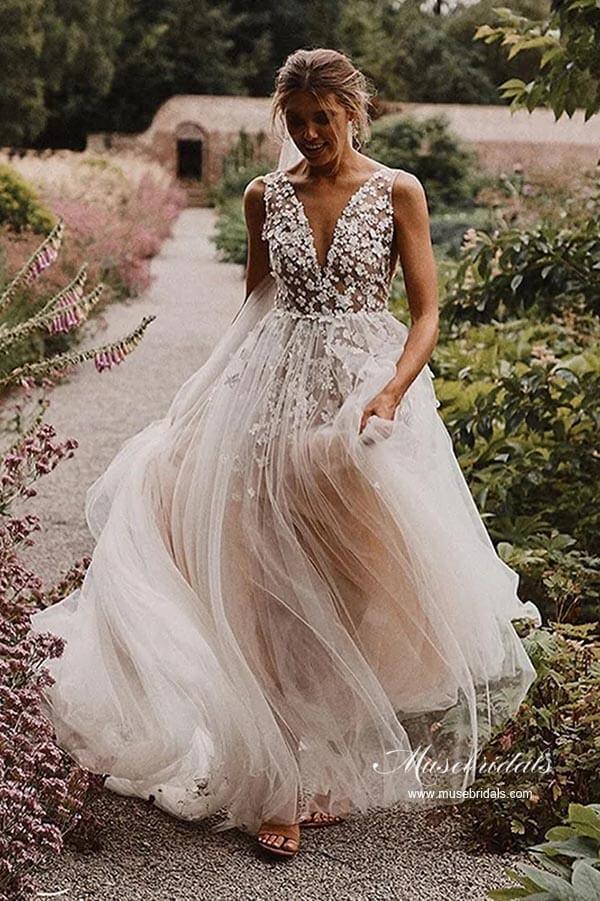 NumberSea-NumberSea Modest Tulle A-line V-neck Beach Wedding Dresses With Lace Appliques, MW943