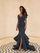 Meerjungfrau/Trompete, minimalistisch, sexy, Hochzeitsgast, formeller Abend, Valentinstagskleid, V-Ausschnitt, ärmellos, Sweep/Pinselzug, Charmeuse mit Schlitzstufe