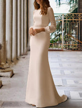 Saal Offener Rücken Lässige Brautkleider Meerjungfrau/Trompete Rundhalsausschnitt Lange Ärmel Sweep/Pinselschleppe Stretchstoff Brautkleider Mit Perlenstickerei Sommer Herbst Hochzeitsfeier