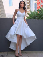 Vestidos de novia Corte A/Princesa Satén Fruncido Cuello en V Sin mangas Asimétrico
