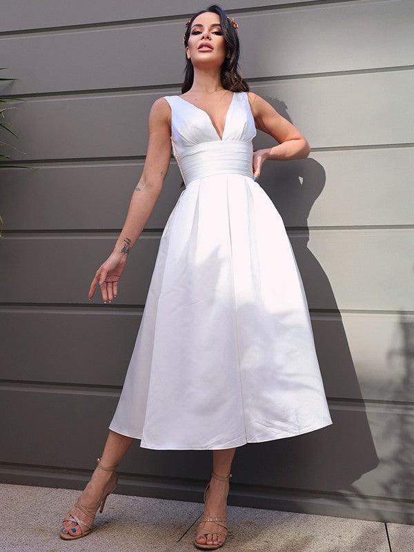 Brautkleider A-Linie/Princess-Linie Satin Gerafft V-Ausschnitt Ärmellos Länge