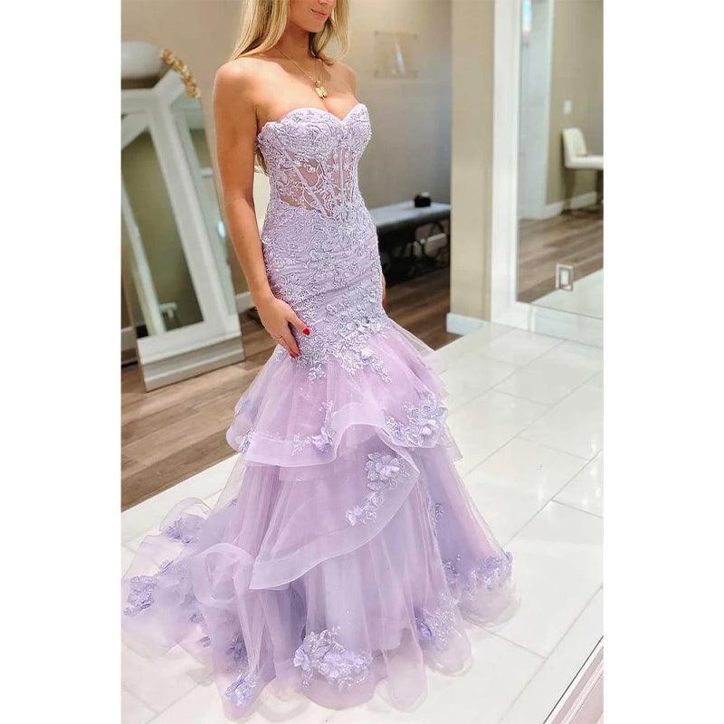 Trompeten-Kleid mit herzförmigem Ausschnitt und Spitzenapplikationen und Tüllschleppe, Party-/Abschlussball-/Abendkleid 