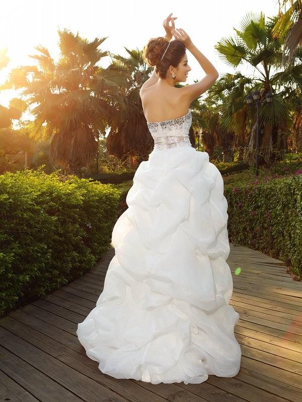 Vestidos de novia Corte A/Princesa Escote en forma de corazón Abalorios Sin mangas Alto bajo