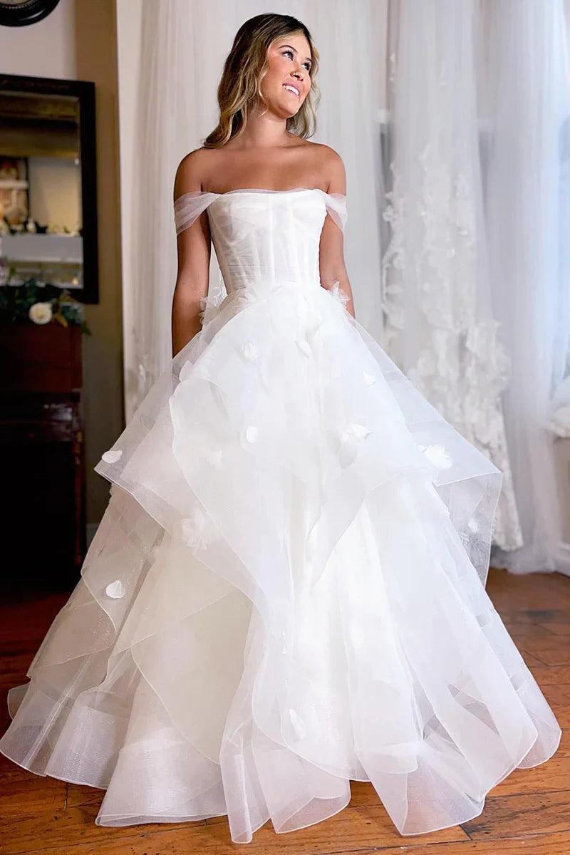 Vestido de novia NumberSea, sencillo, blanco, con corsé, corte A y apliques.