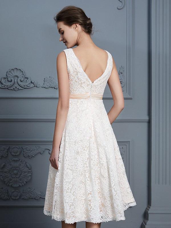 Vestidos de novia Princesa Escote en V Sin mangas Hasta la rodilla Encaje