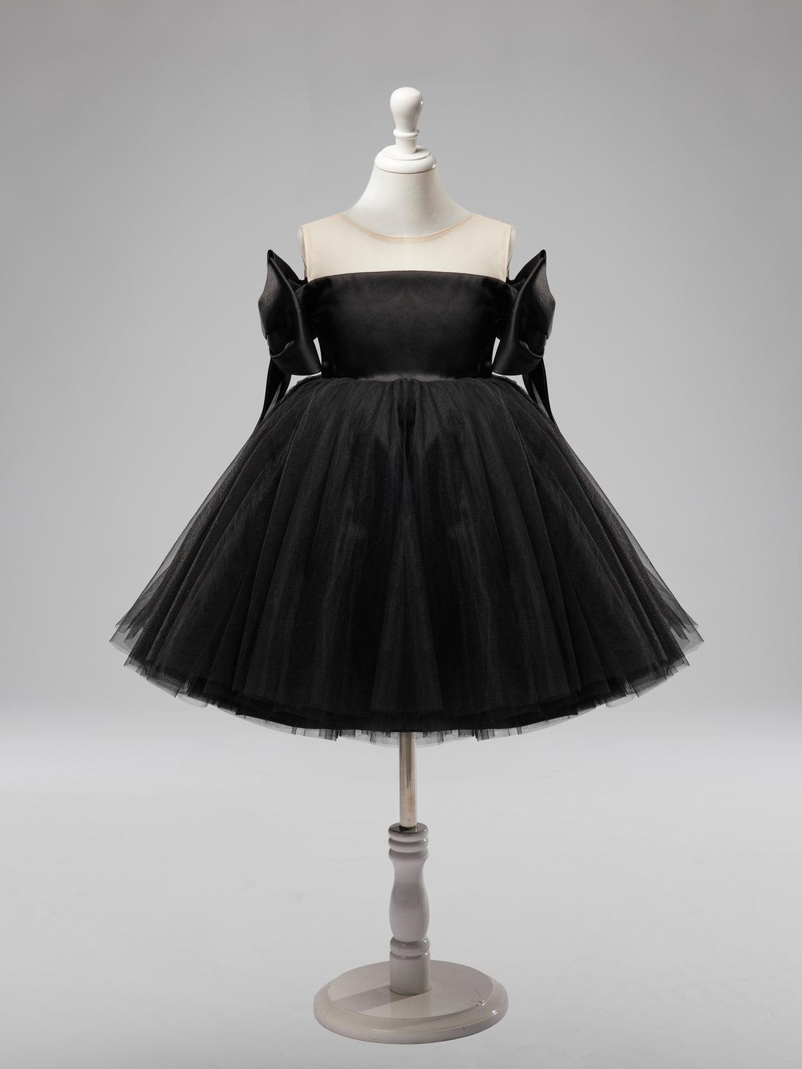 Vestido de tul negro hasta la rodilla con hombros descubiertos para niña 
