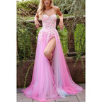 Vestido de noche largo de tul fruncido con apliques florales y escote corazón sin tirantes