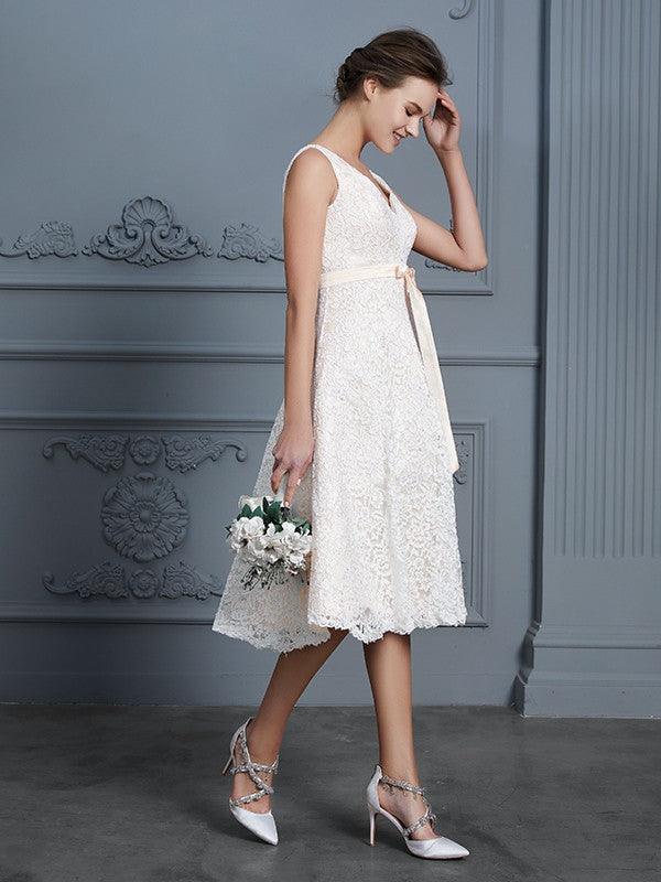 Vestidos de novia Princesa Escote en V Sin mangas Hasta la rodilla Encaje
