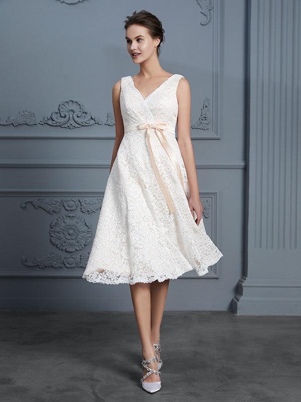 Vestidos de novia Princesa Escote en V Sin mangas Hasta la rodilla Encaje