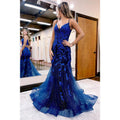 Vestido de fiesta de sirena brillante con tirantes finos, apliques y lentejuelas