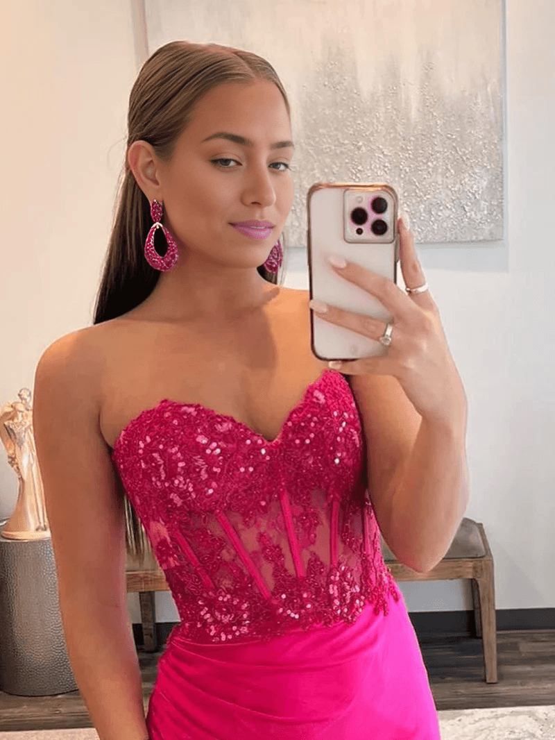Vestido de fiesta tubo sin tirantes escote corazón largo con abertura