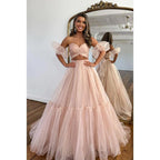 Vestido de noche largo de tul fruncido sin tirantes y escote en forma de A