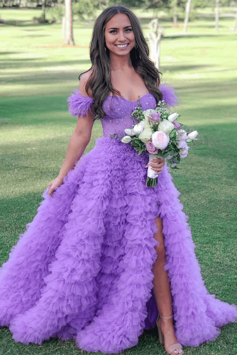 Vestido de fiesta de corte A con escote en forma de corazón, de tul escalonado y largo con abertura