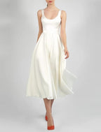 Vestidos de novia de satén con pliegues, corte A, escote redondo, sin mangas, largo hasta la rodilla, color liso