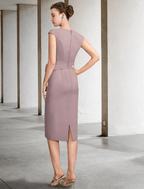 Vestido de dos piezas para madre de la novia, estilo columna/vestido estilo iglesia, talla grande, elegante, cuello joya, largo hasta la rodilla, de gasa, encaje, manga corta, chaqueta incluida, vestidos con faja/cinta, broche de cristal