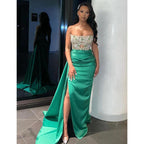Sexy &amp; figurbetontes, trägerloses, mit Perlen besetztes, durchsichtiges Satin-Faltenkleid mit Schleppe, langes formelles Abendkleid 