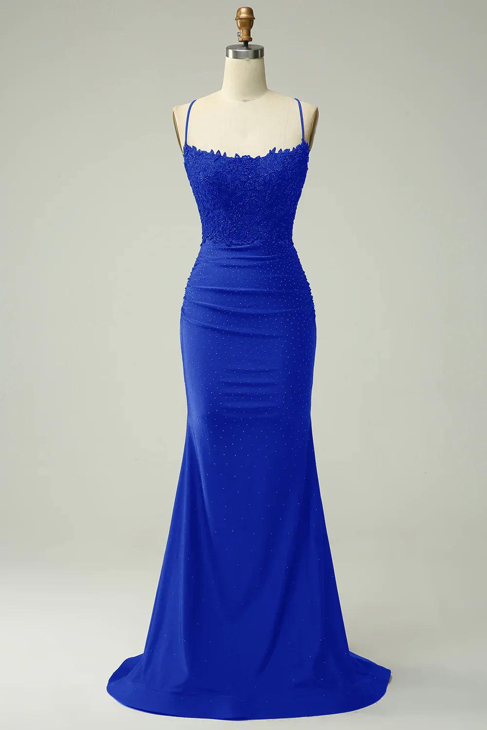 Vestido de fiesta largo verde oscuro con cuello halter y apliques de cuentas de sirena 