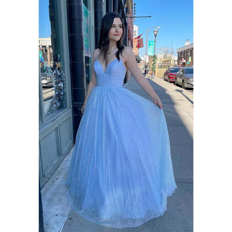 Vestido de fiesta azul cielo brillante con escote en V pronunciado 