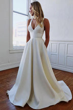 Vestido de novia corte A escote en V blanco largo con lazo