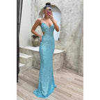 Vestido de noche largo con lentejuelas brillantes y tirantes finos 