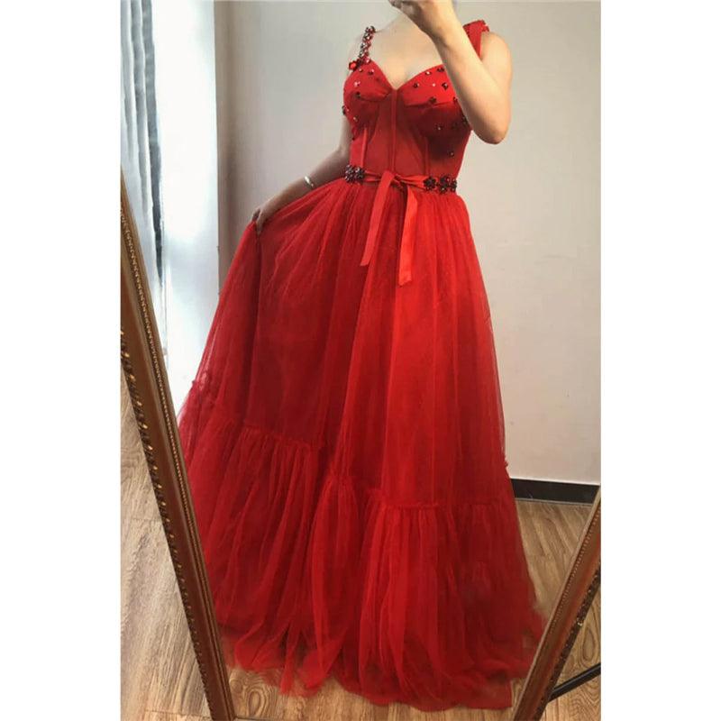 Vestido de fiesta largo de tul rojo con tirantes de cuentas, corte A y bolsillos 