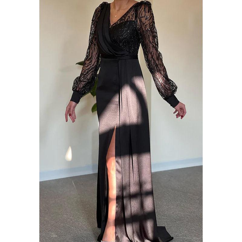 Vestido formal de noche de graduación con escote en V, satén, cuentas y mangas largas.