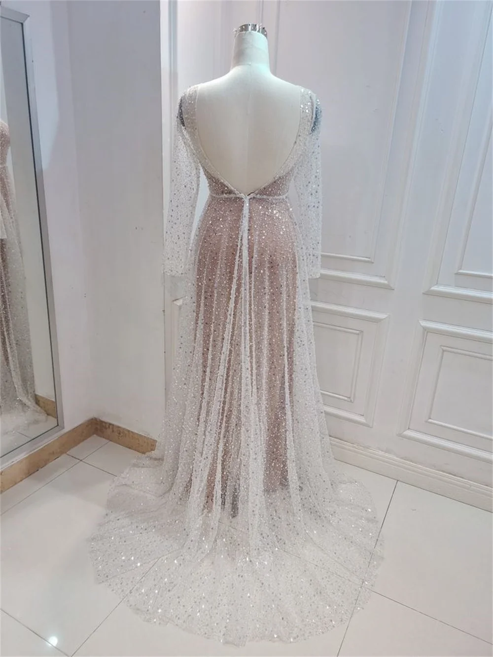 Vestido de novia NumberSea con encaje brillante, corte A, escote en V profundo, mangas largas transparentes, MW572