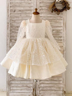 Vestido de cumpleaños para niña color marfil hasta la rodilla de satén 