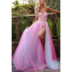 Vestido de noche largo de tul fruncido con apliques florales y escote corazón sin tirantes