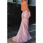 Vestido de fiesta brillante con corte tubo y sin tirantes 