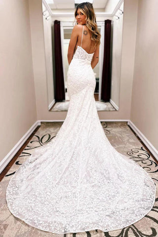 Robe de mariée ivoire à bretelles spaghetti en dentelle sirène avec traîne