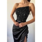 Vestido largo negro de fiesta de graduación con abertura y lentejuelas sin tirantes 