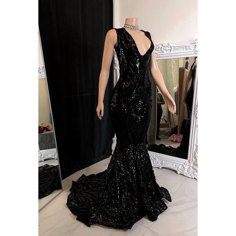 Glamouröses und dramatisches ärmelloses Abend- und Partykleid im Meerjungfrauen-Stil mit Pailletten
