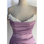 Vestido de noche largo con hombros descubiertos, fruncido y cuentas, corte tubo/columna