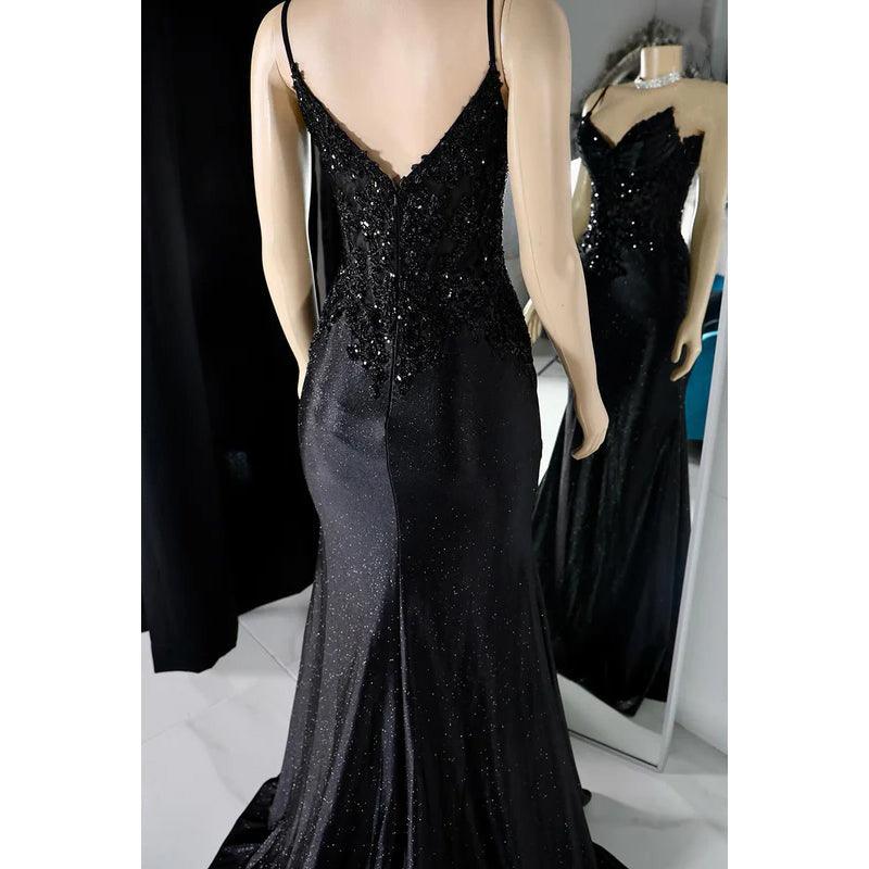 Glamouröses und dramatisches Abendkleid mit Spaghettiträgern und V-Ausschnitt im Meerjungfrauen-Stil mit Pailletten