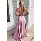 Burgunderrotes, zweiteiliges Ballkleid aus Satin mit Spitzenoberteil und Doppelträgern und Taschen 