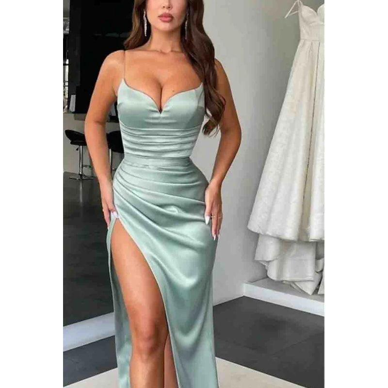 Vestido de noche largo fruncido con tirantes finos y abertura para fiesta de graduación
