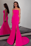 Vestido de fiesta ajustado sin tirantes con volante