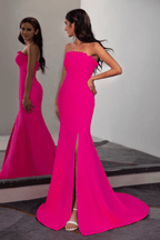 Vestido de fiesta ajustado sin tirantes con volante
