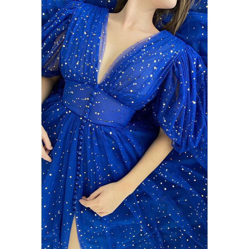 Vestido formal brillante con escote en V pronunciado, media manga y abertura 