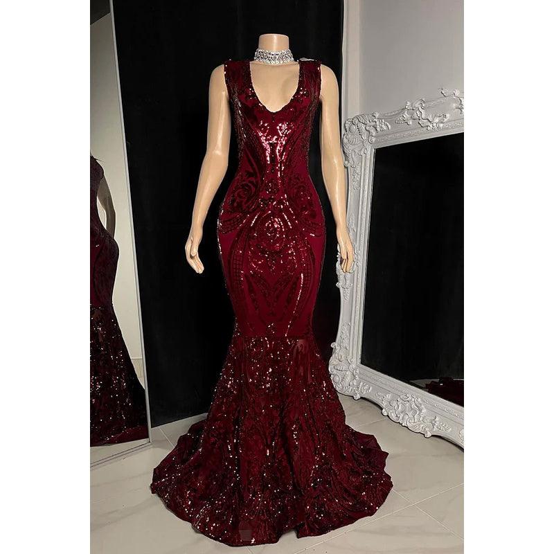 Glamouröses und dramatisches ärmelloses Abend- und Partykleid im Meerjungfrauen-Stil mit Pailletten