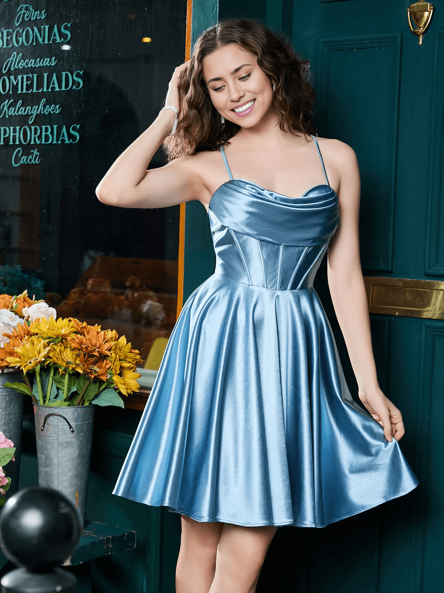 Vestidos de fiesta con tirantes finos y encaje de satén minivestido