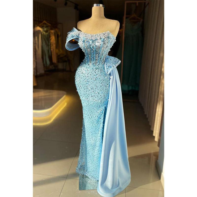 Elegante y lujoso vestido de fiesta azul de un solo hombro con bordado de cuentas 