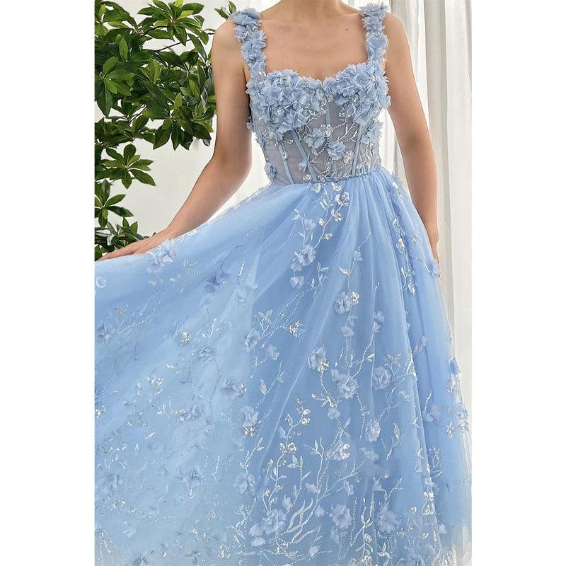 Vestido de noche de fiesta con apliques florales de tul y corte en A con escote en forma de corazón 
